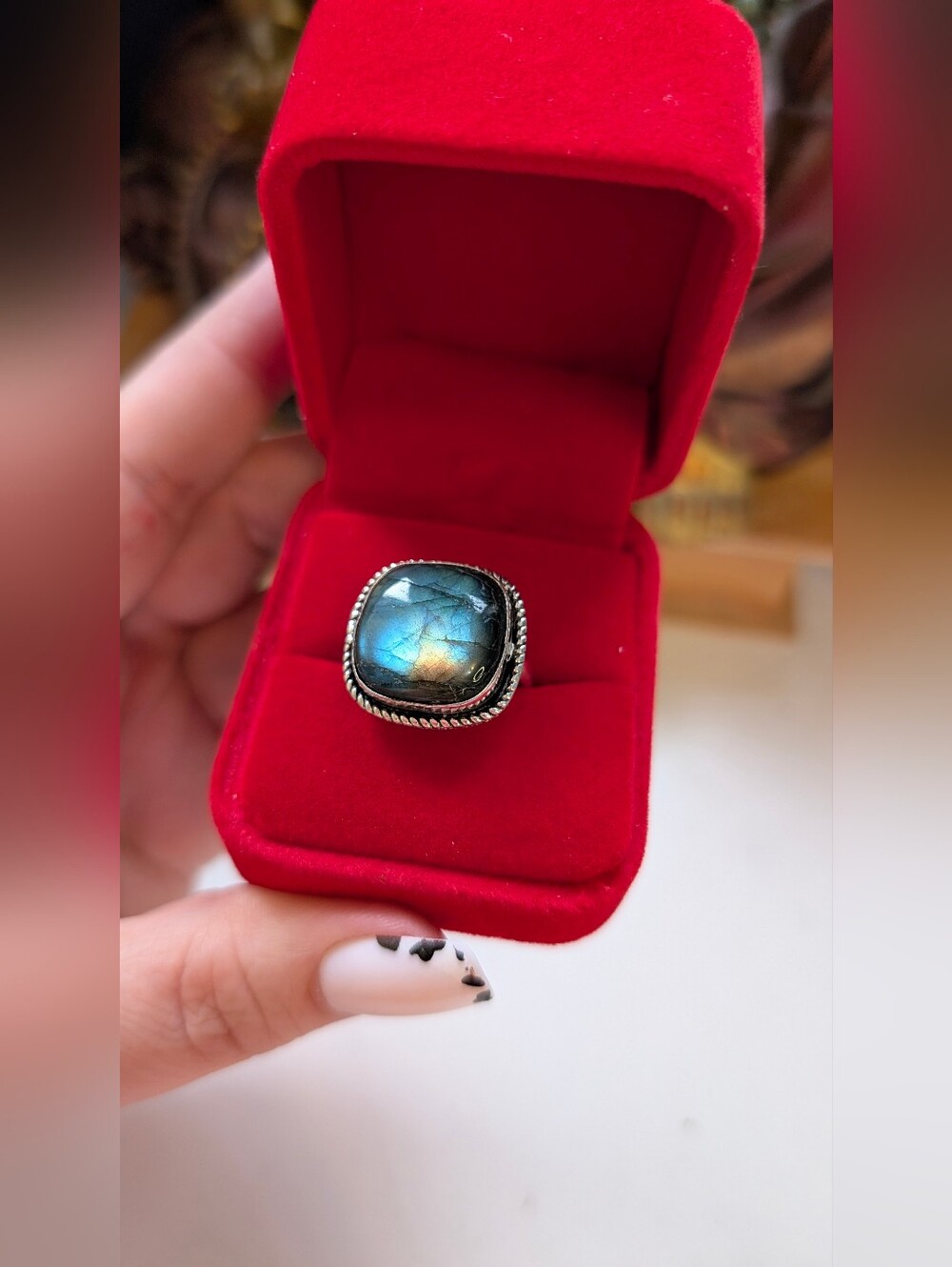 Vintage Handmade Genuine Very  Flashy Labradorite Set In Sterling Silver 7.75